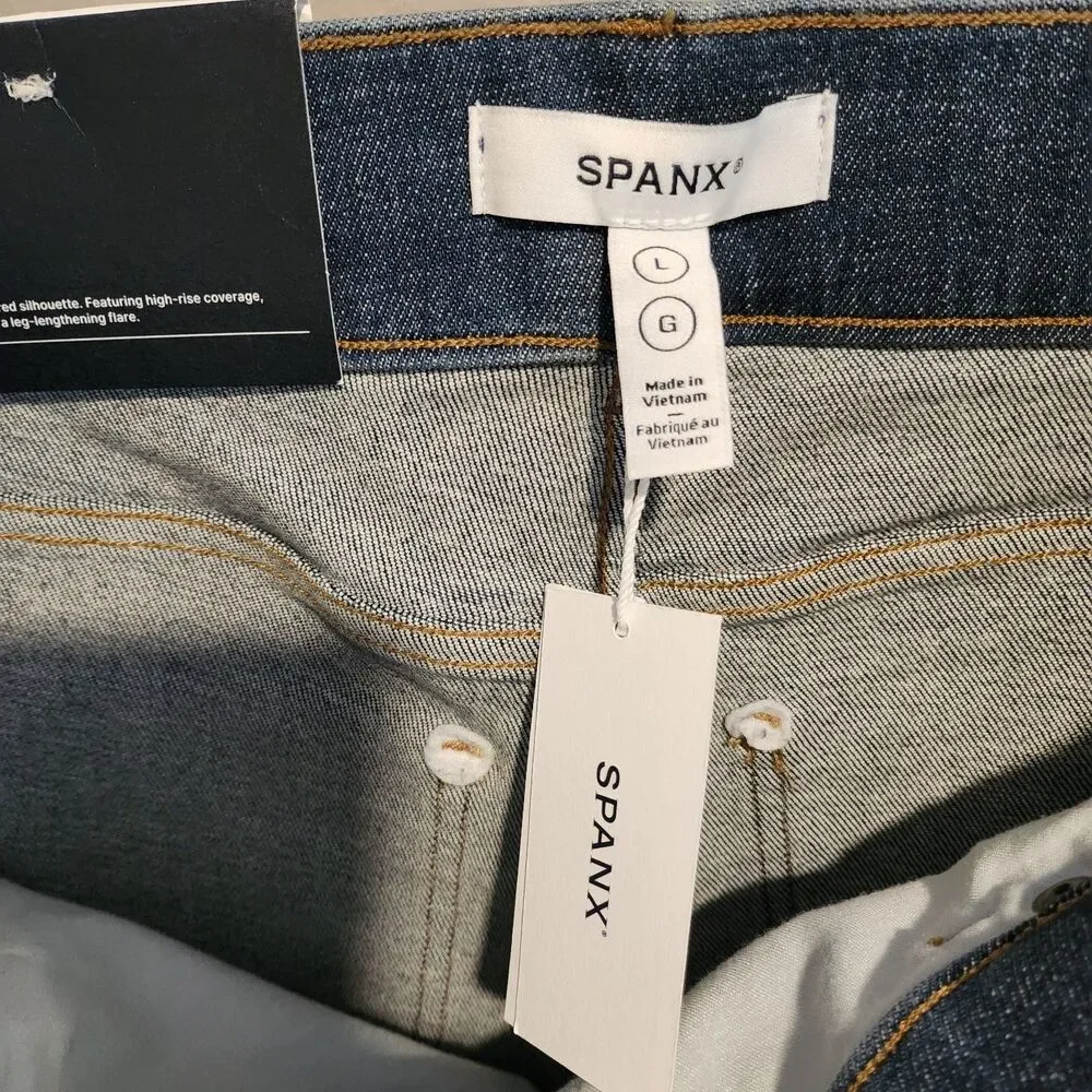 Spanx Womens Stretch Denim Flare Jeans Authentic Blue Size Petite Large NWT